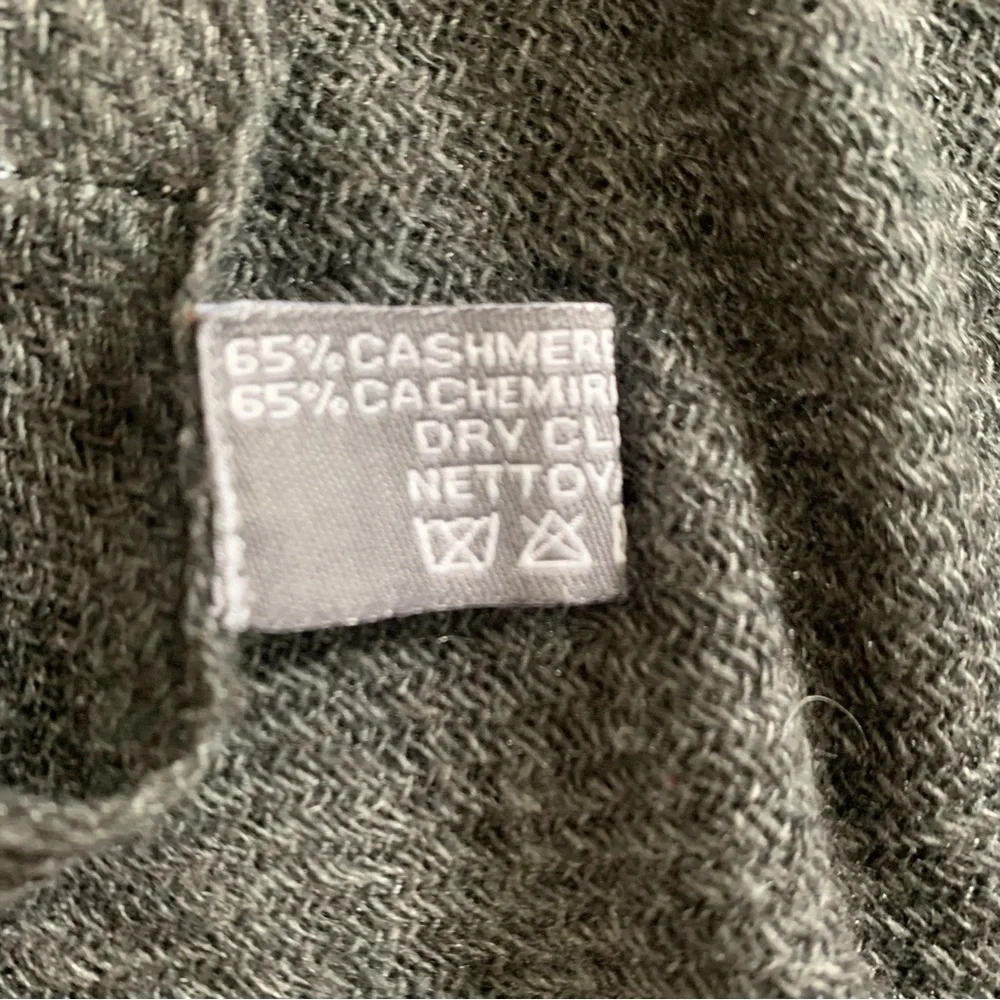 evelyne prelonge dark gray